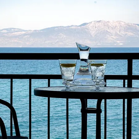 Ξενοδοχείο Riviera 4*