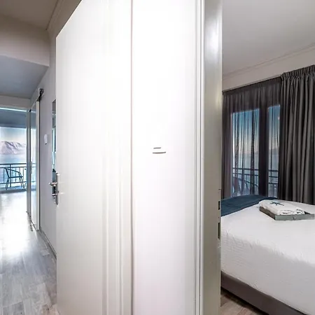 Riviera Hotel